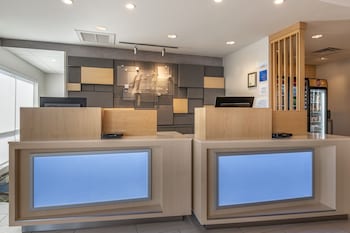 Holiday Inn Express And Suites Carlisle Southwest I-81,Harrisburg>>Carlisle,2.5 star