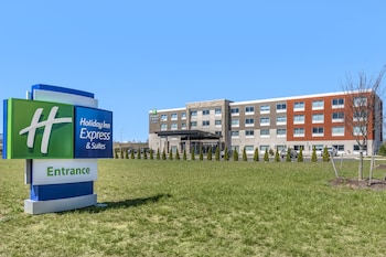 Holiday Inn Express And Suites Carlisle Southwest I-81,Harrisburg>>Carlisle,2.5 star