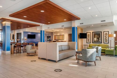 holiday inn express and suites carlisle southwest i 81