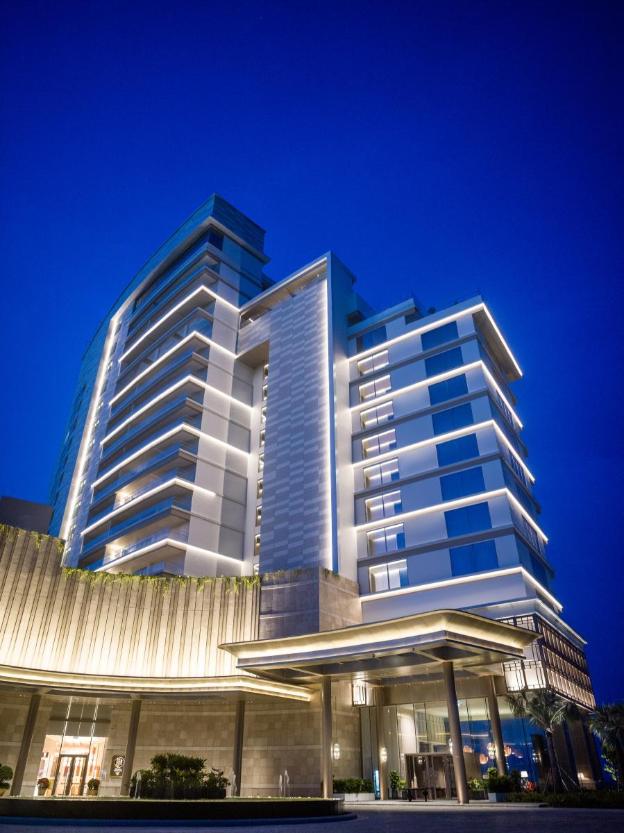 hoiana hotel and suites