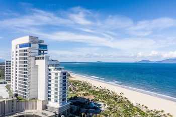 hoiana hotel and suites