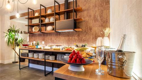 lx51 studios and suites by apt iin lisbon center