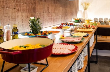 lx51 studios and suites by apt iin lisbon center