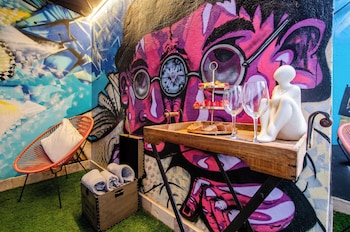 lx51 studios and suites by apt iin lisbon center