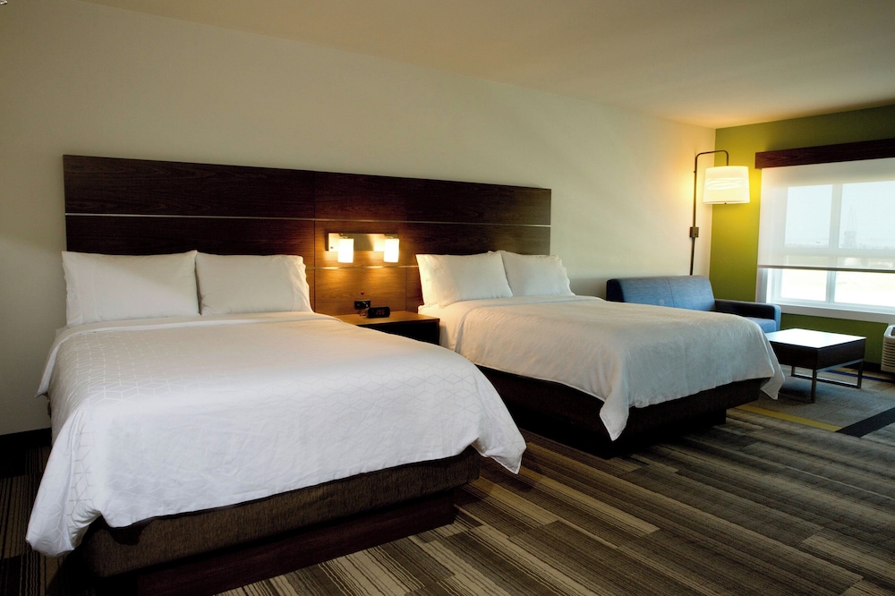 holiday inn express and sts edmonton sw windermere