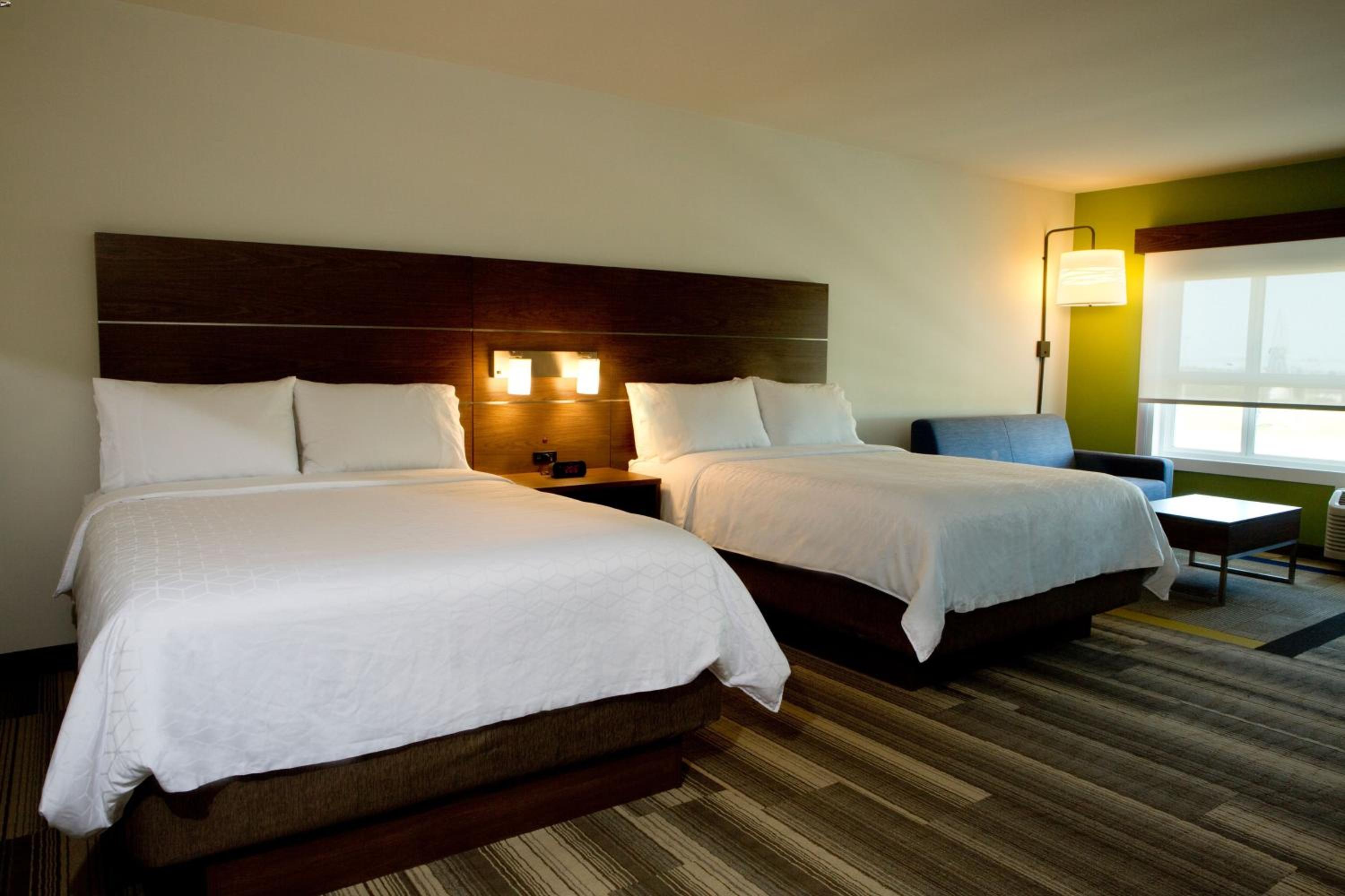 holiday inn express and sts edmonton sw windermere