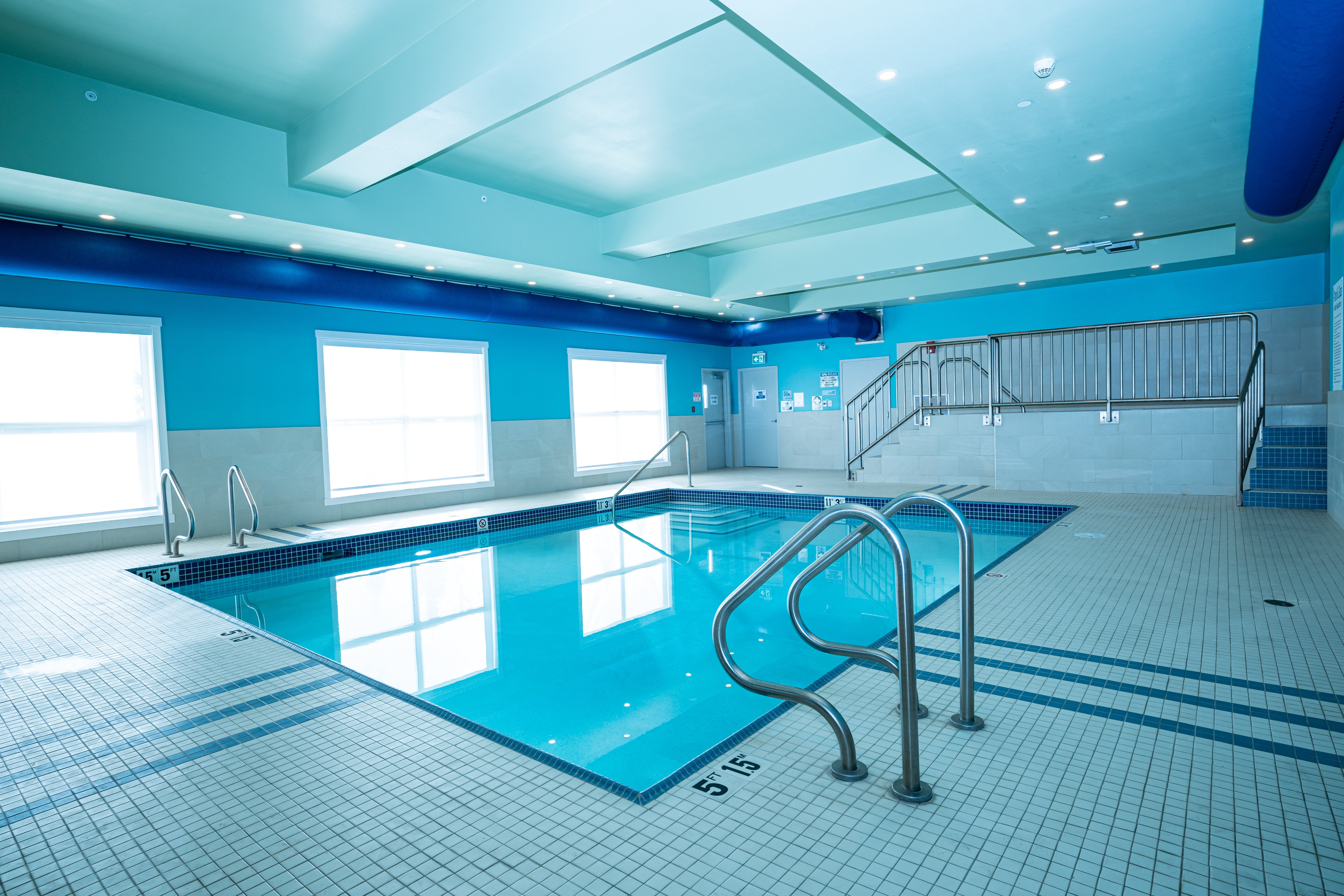 holiday inn express and sts edmonton sw windermere