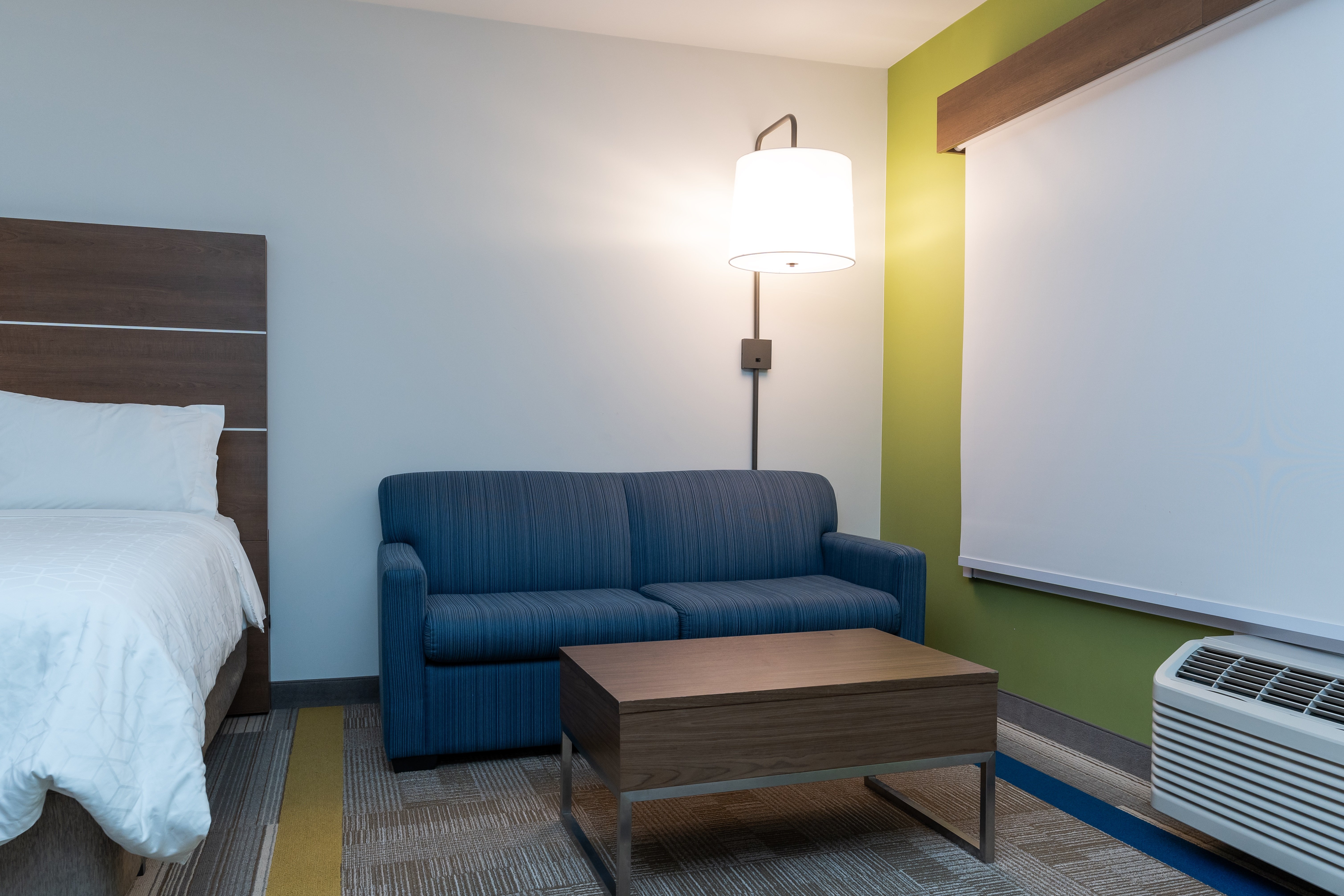 holiday inn express and sts edmonton sw windermere