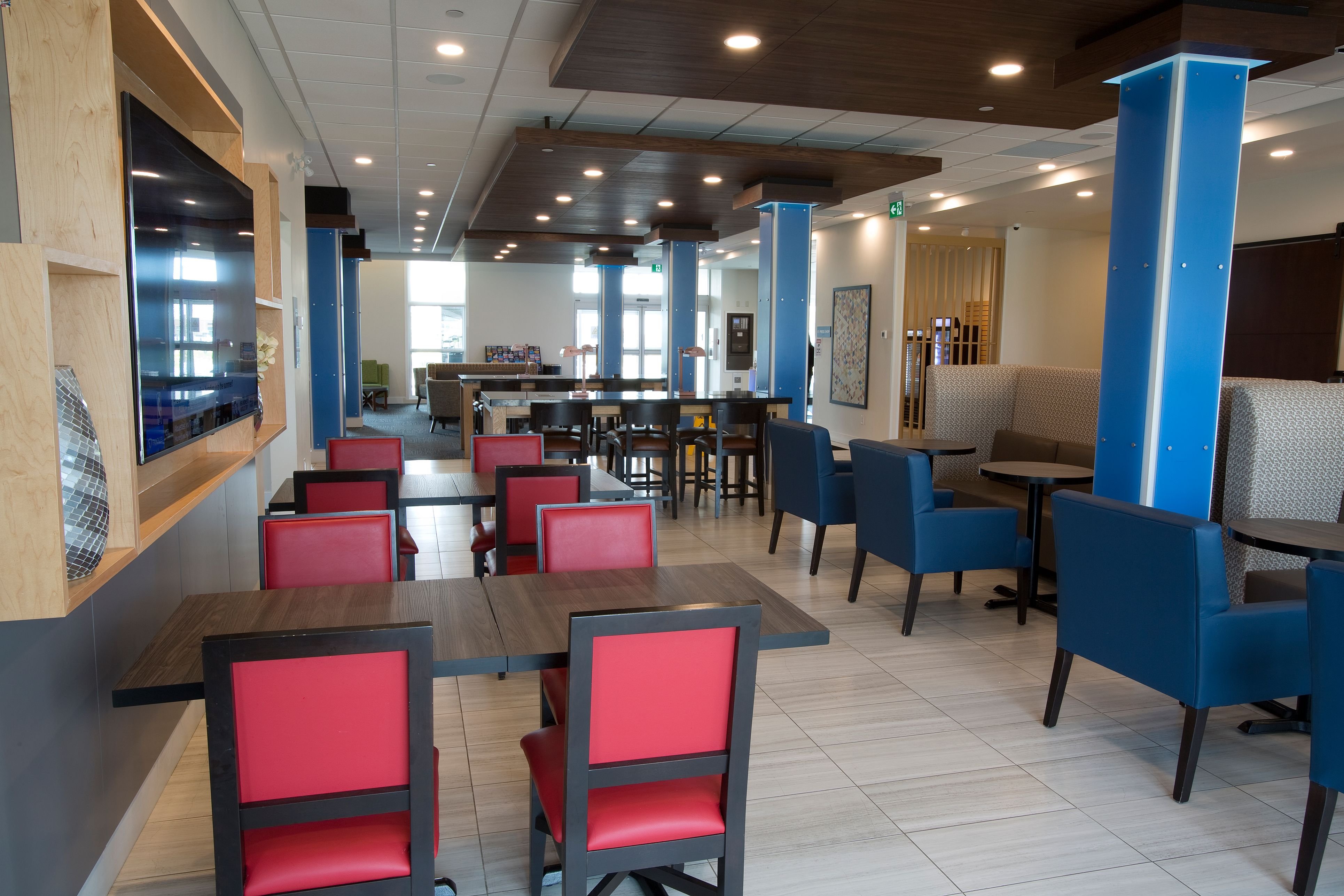 holiday inn express and sts edmonton sw windermere
