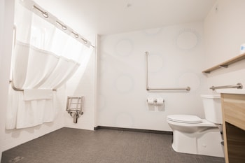 Tru By Hilton Yarmouth,Nova Scotia>>Dayton,3 star