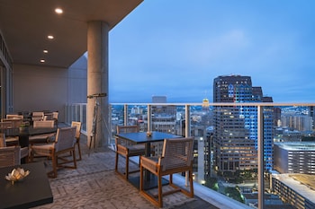 thompson san antonio riverwalk