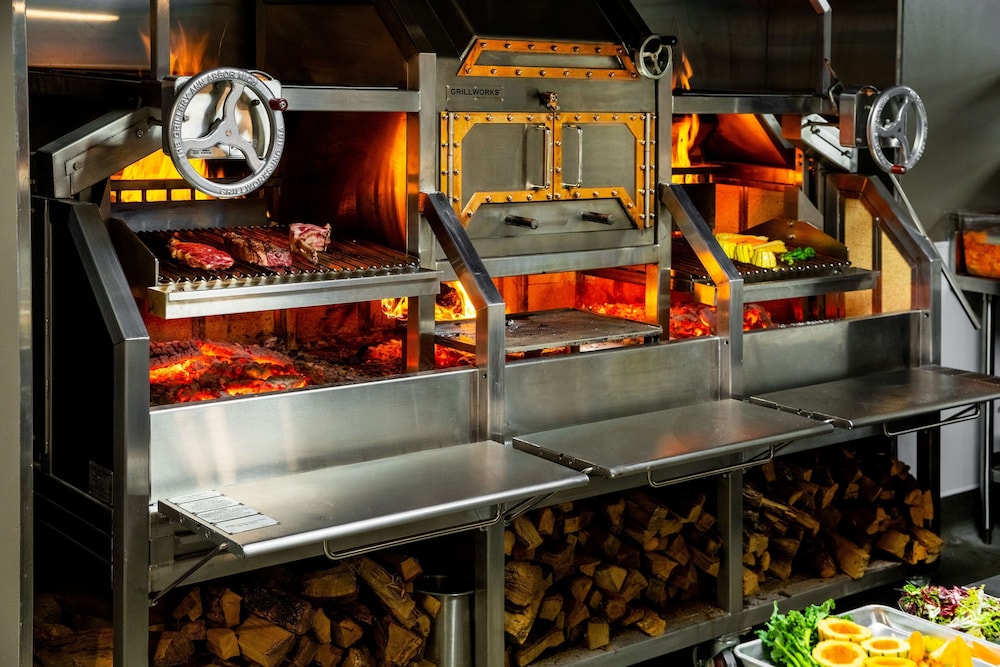 thompson san antonio riverwalk