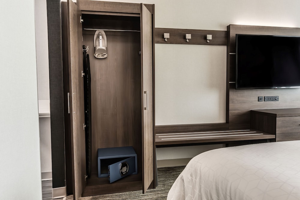 holiday inn express and suites welland an ihg hotel