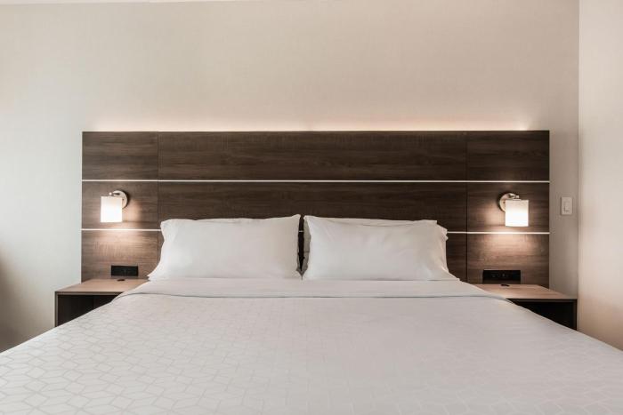 holiday inn express and suites welland an ihg hotel
