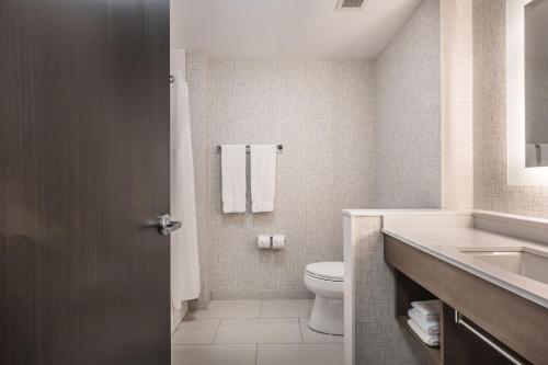 holiday inn express and suites welland an ihg hotel