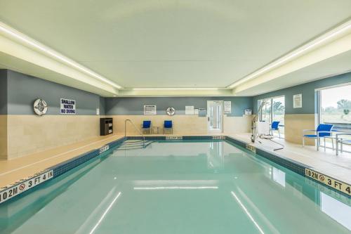 holiday inn express and suites welland an ihg hotel
