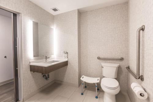 holiday inn express and suites welland an ihg hotel