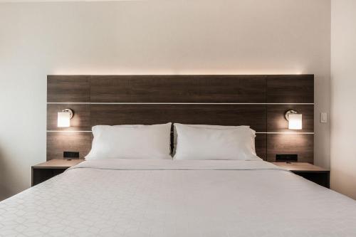 holiday inn express and suites welland an ihg hotel