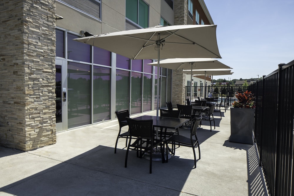 holiday inn express and suites griffin an ihg hotel