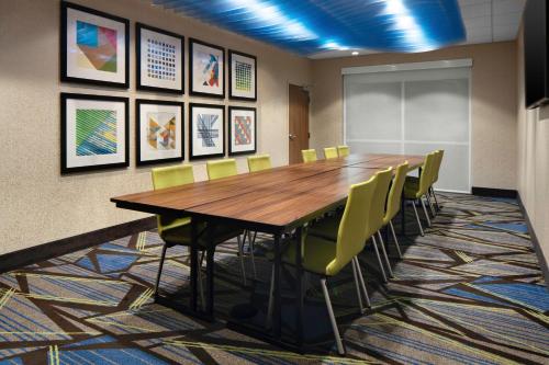 holiday inn express and suites griffin an ihg hotel