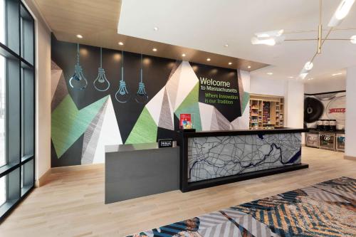 hampton inn and suites watertown boston