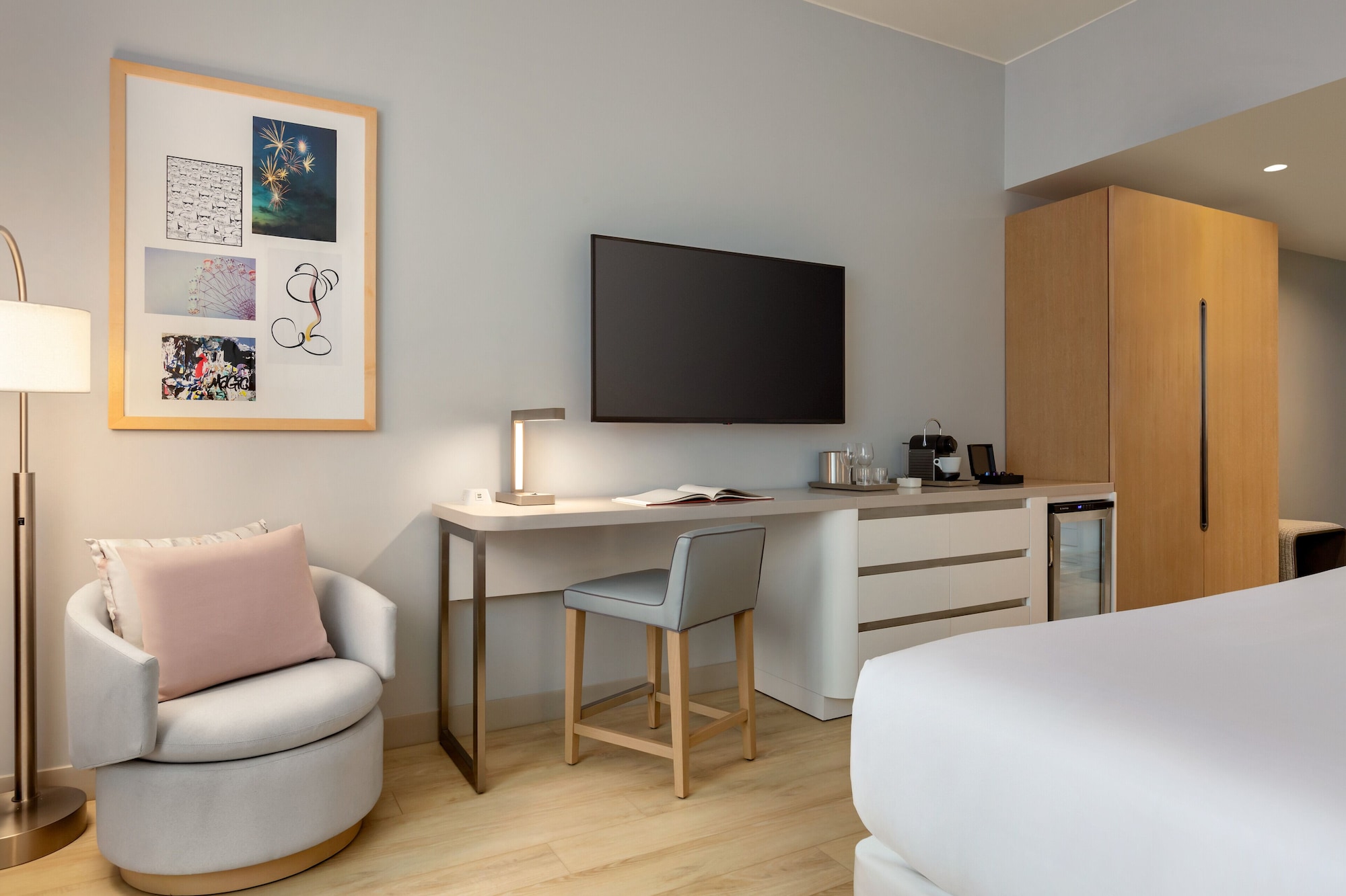 the viv hotel anaheim a tribute portfolio hotel