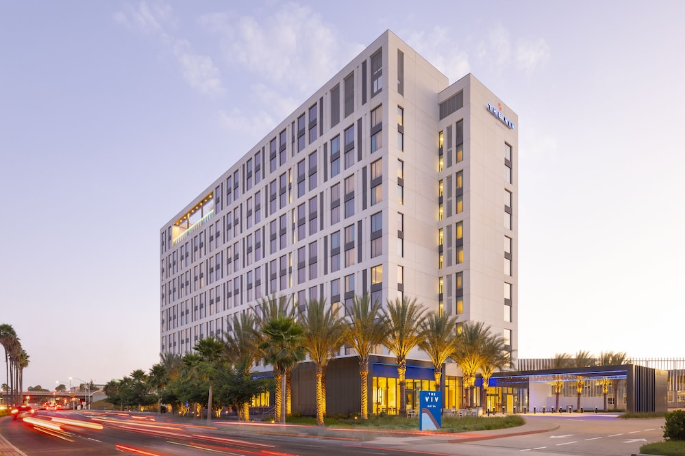 the viv hotel anaheim a tribute portfolio hotel