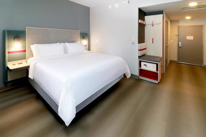 avid hotel fresnillo an ihg hotel