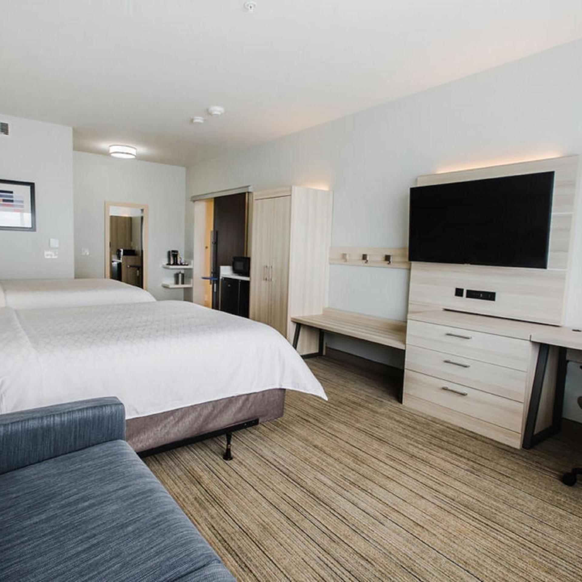 holiday inn express and suites edmonton n st albert