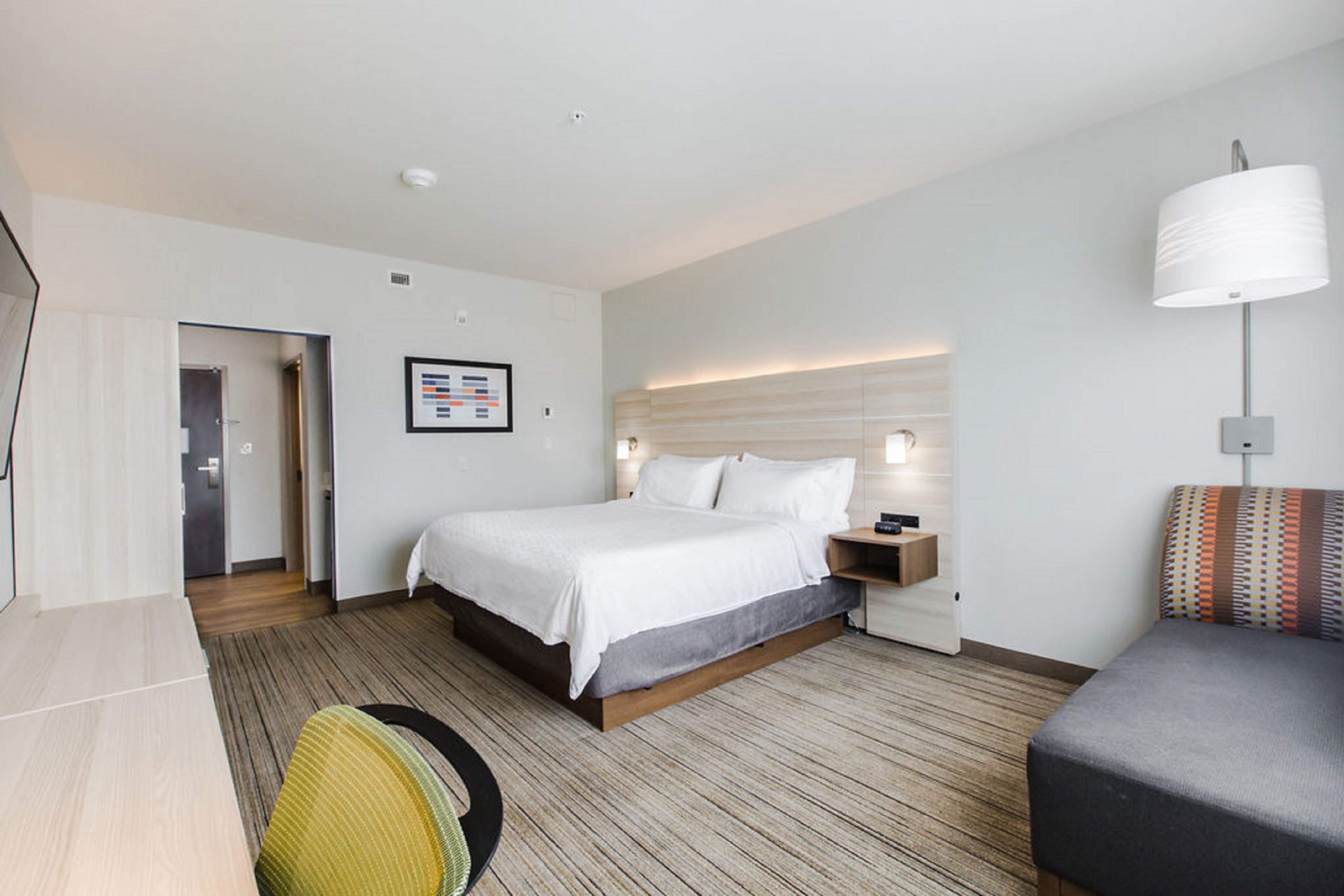 holiday inn express and suites edmonton n st albert