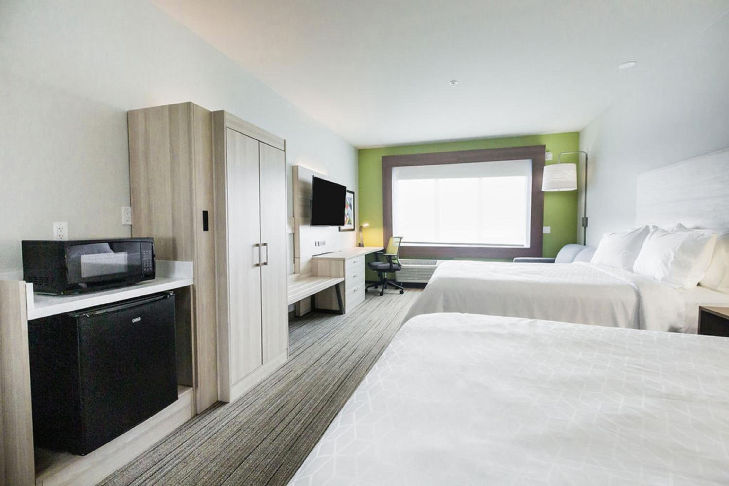 holiday inn express and suites edmonton n st albert