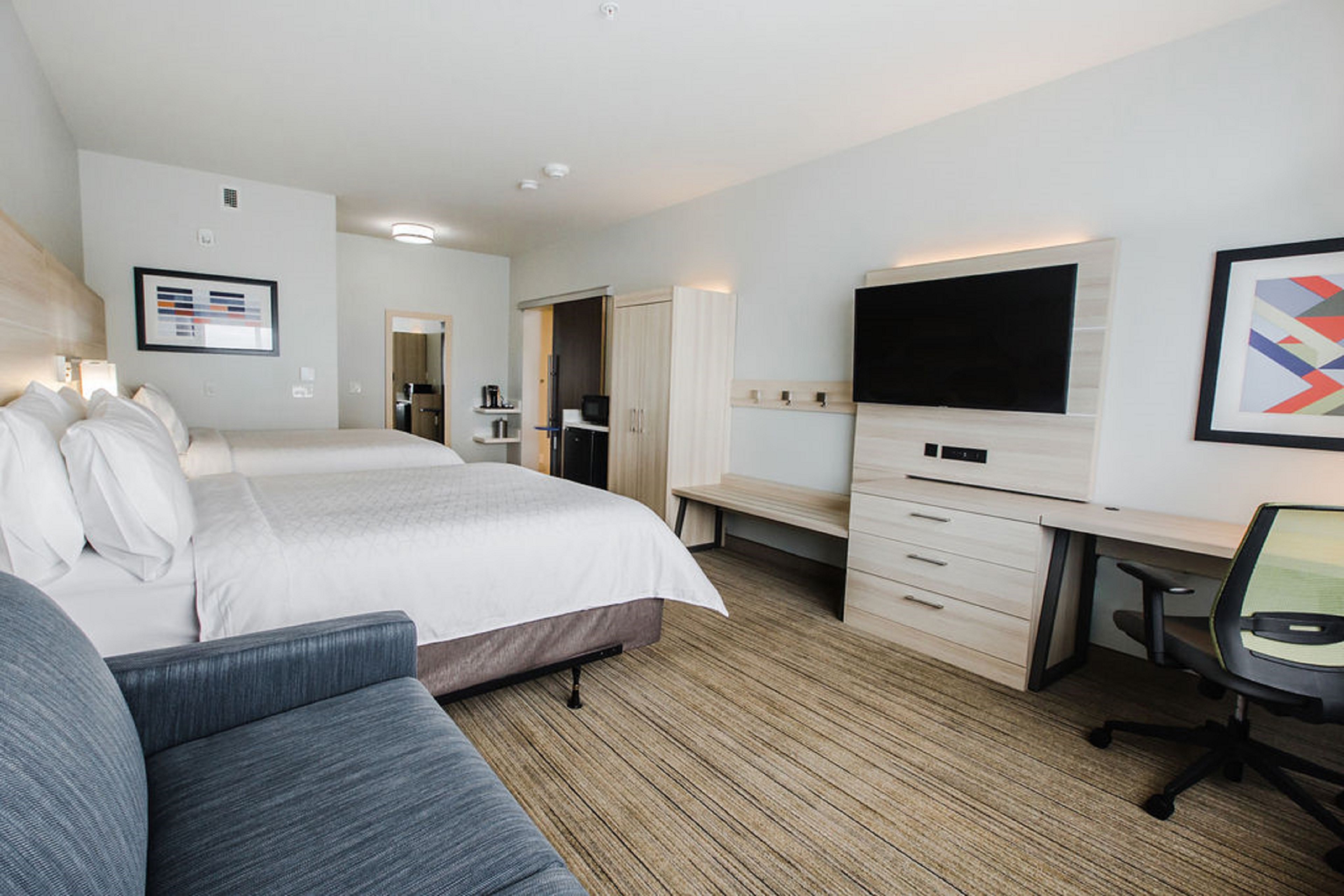 holiday inn express and suites edmonton n st albert