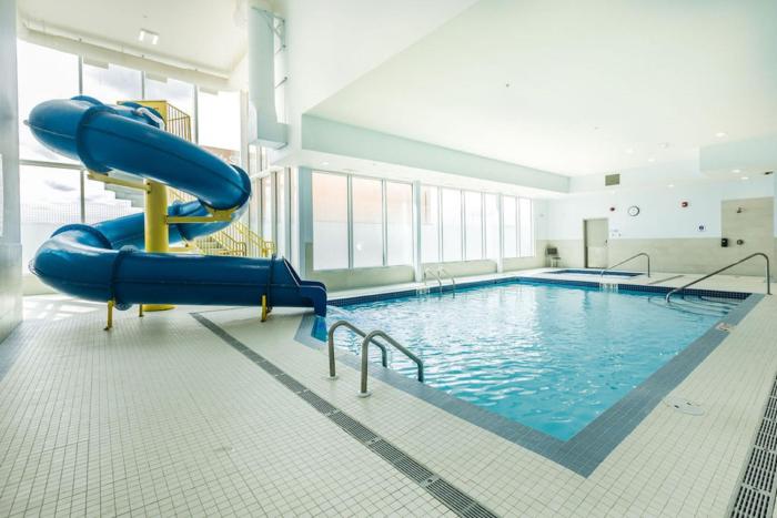 holiday inn express and suites edmonton n st albert