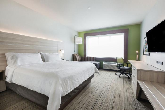 holiday inn express and suites edmonton n st albert