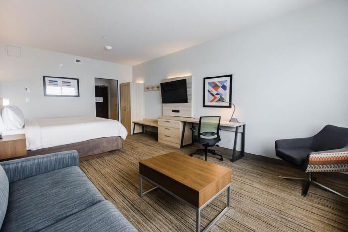 holiday inn express and suites edmonton n st albert