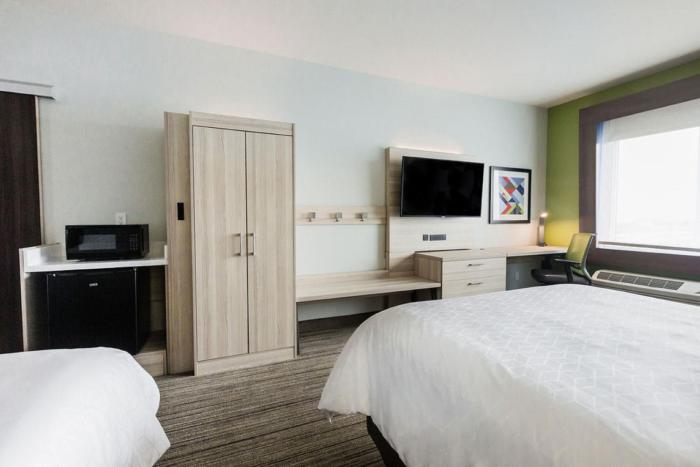holiday inn express and suites edmonton n st albert