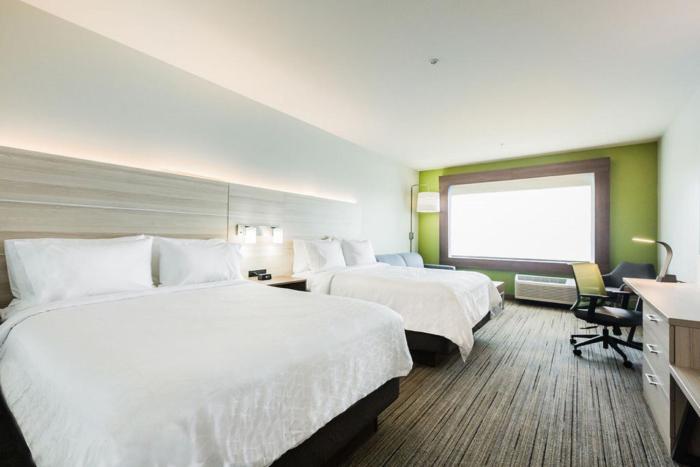 holiday inn express and suites edmonton n st albert