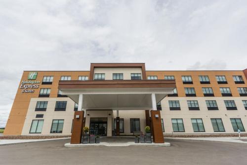 holiday inn express and suites edmonton n st albert