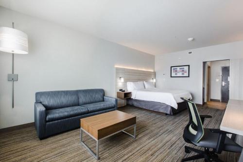 holiday inn express and suites edmonton n st albert
