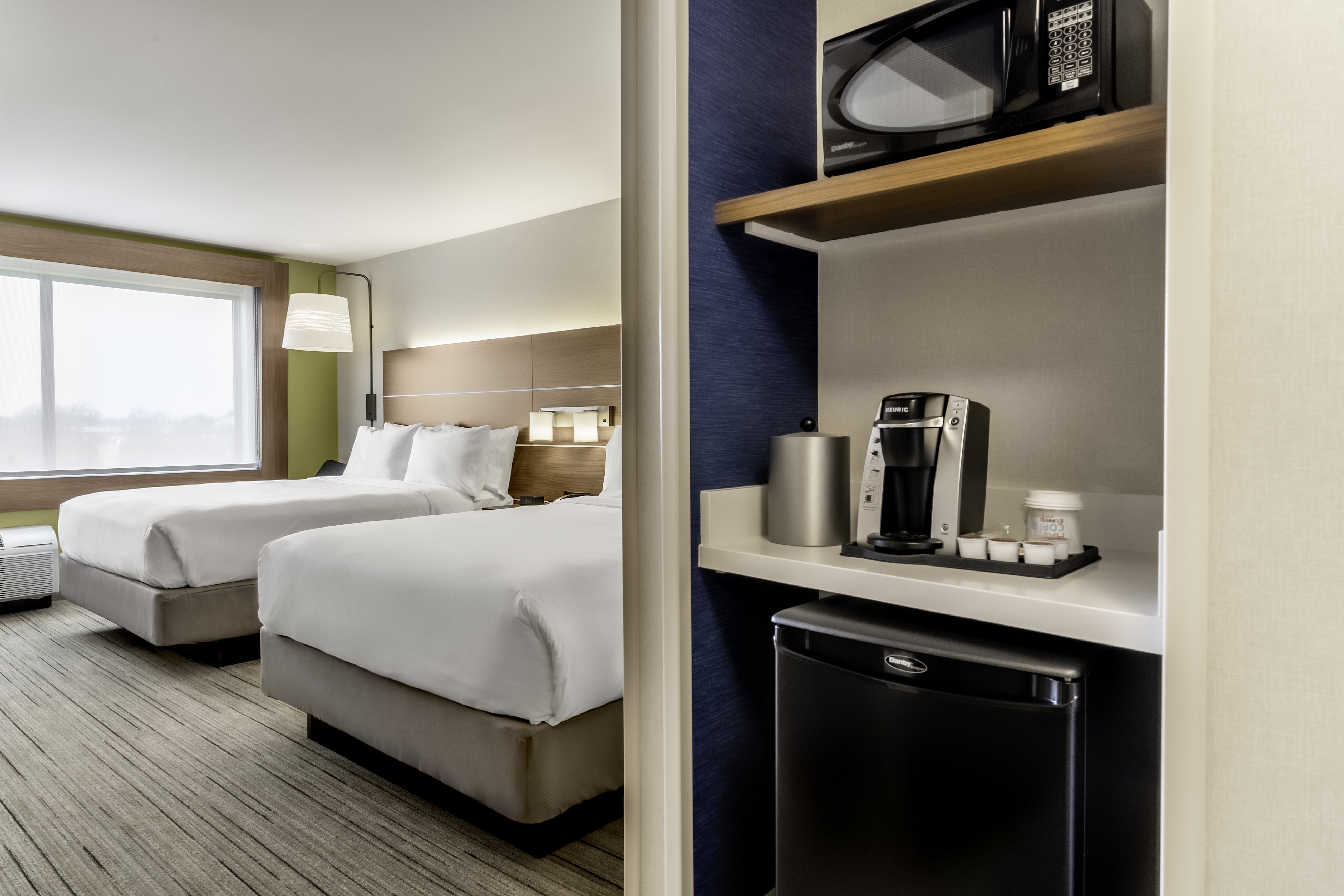 holiday inn express milwaukee west allis an ihg hotel