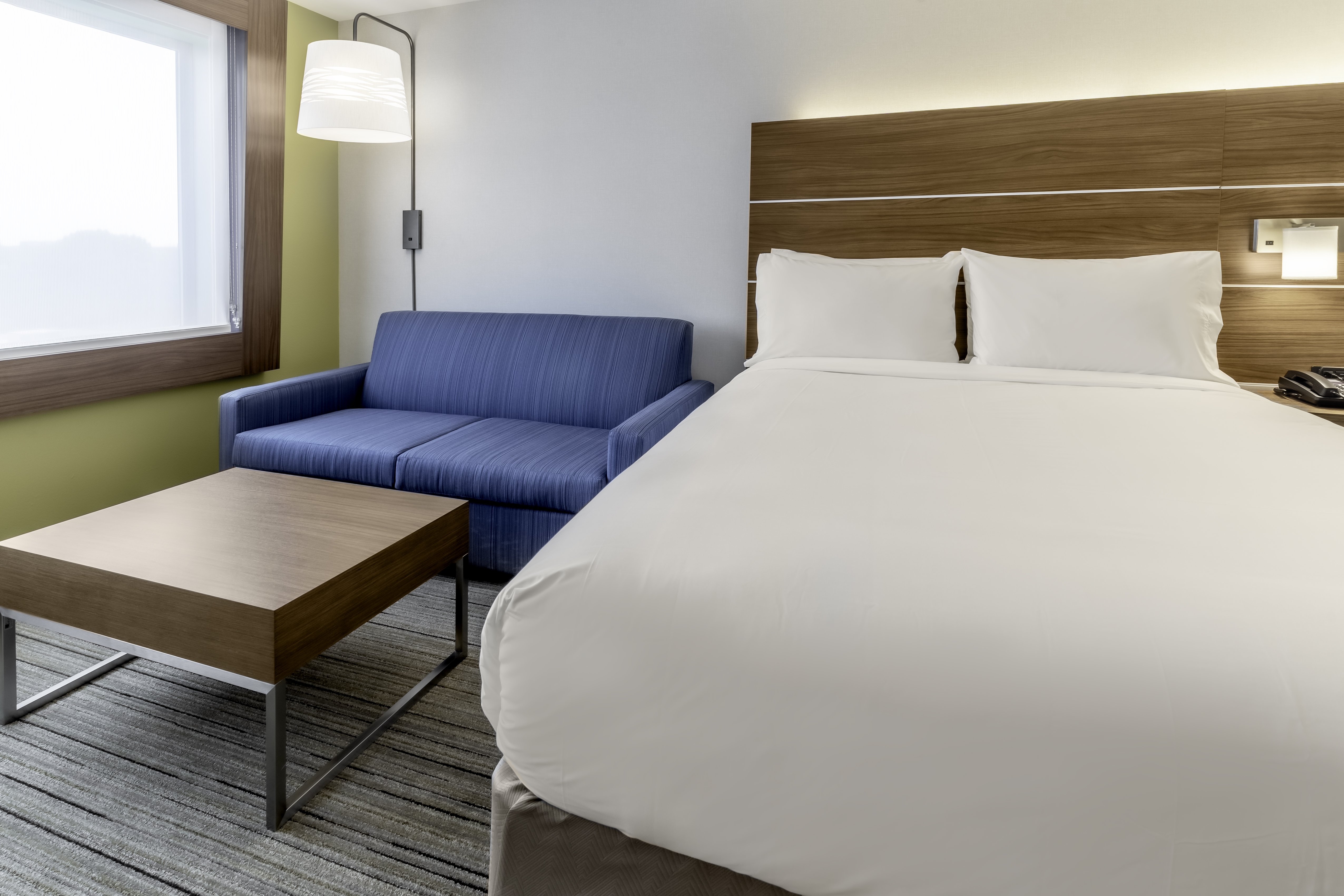 holiday inn express milwaukee west allis an ihg hotel