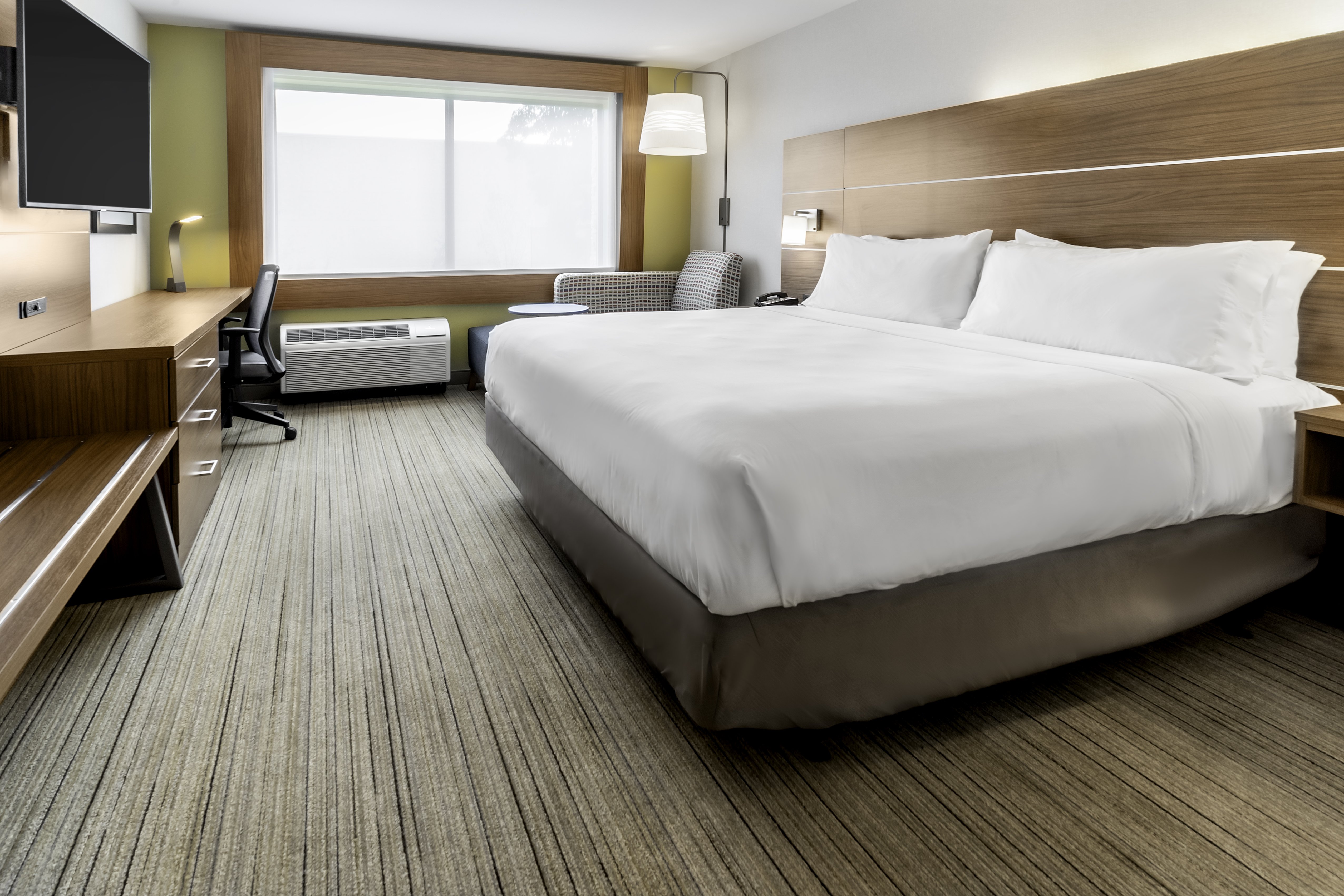holiday inn express milwaukee west allis an ihg hotel