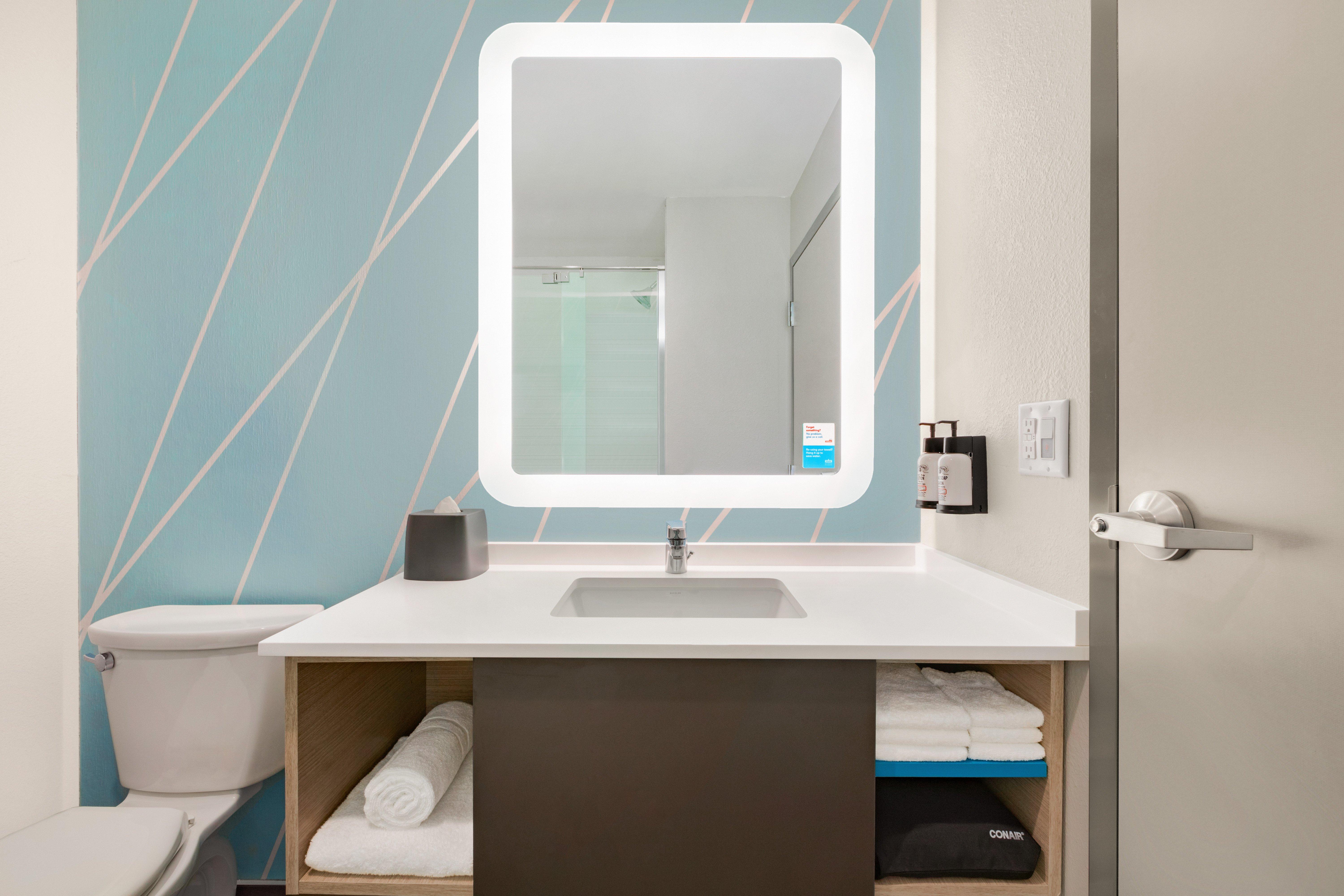 avid hotels bentonville rogers an ihg hotel
