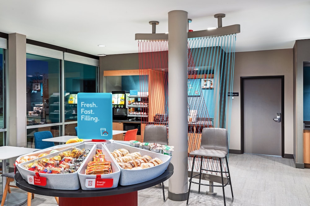 avid hotels bentonville rogers an ihg hotel