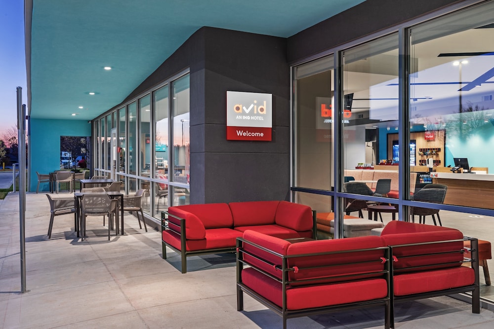 avid hotels bentonville rogers an ihg hotel