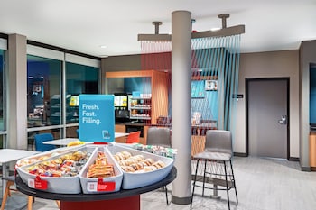 avid hotels bentonville rogers an ihg hotel