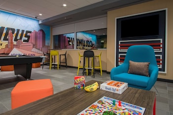 Tru By Hilton Columbus Airport,Grove City>>Columbus,3 star