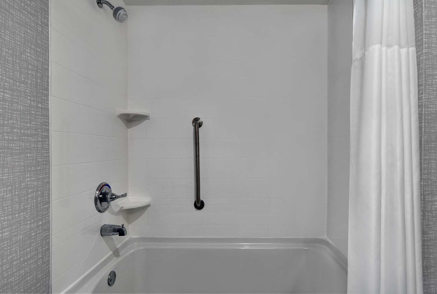 hampton inn and suites macclenny i 10