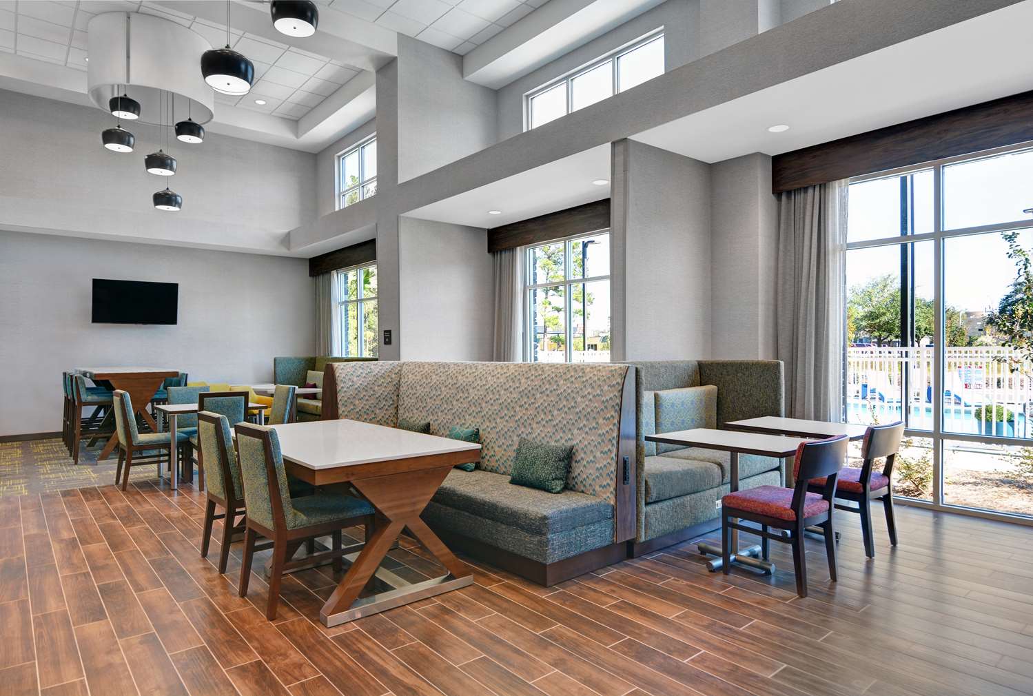 hampton inn and suites macclenny i 10