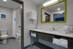 hampton inn and suites macclenny i 10